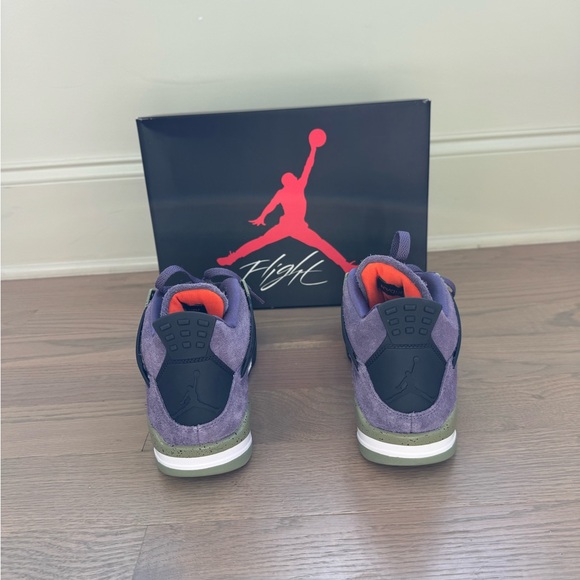 Pre owned 2022 Wmns Air Jordan 4 Retro 'Canyon Purple - Picture 2 of 9